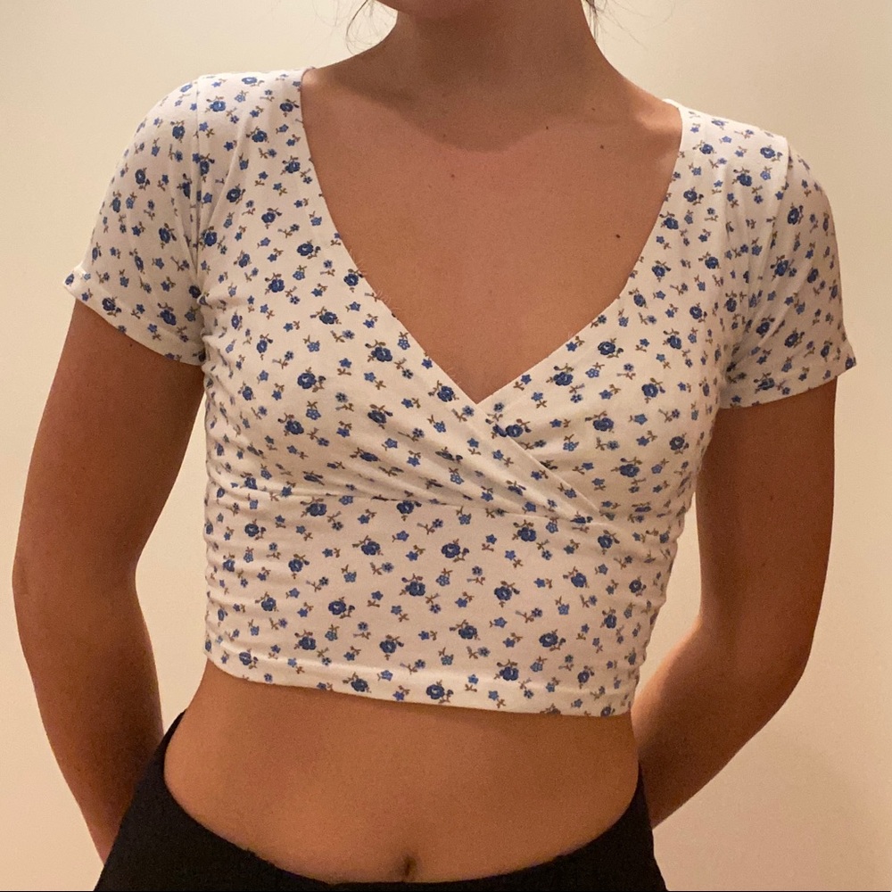 Brandy Melville Floral Amara